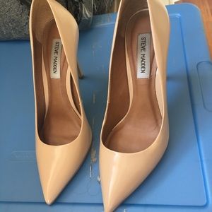 Steve Madden pumps